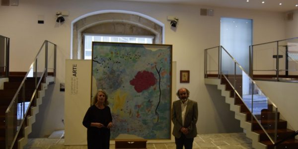 María Chana inaugura el nuevo ‘escaparate’ del MUBAG que saca a la calle la obra de artistas contemporáneos